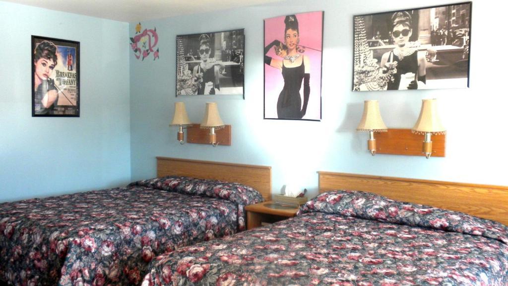 Blue And White Motel Kalispell Chambre photo