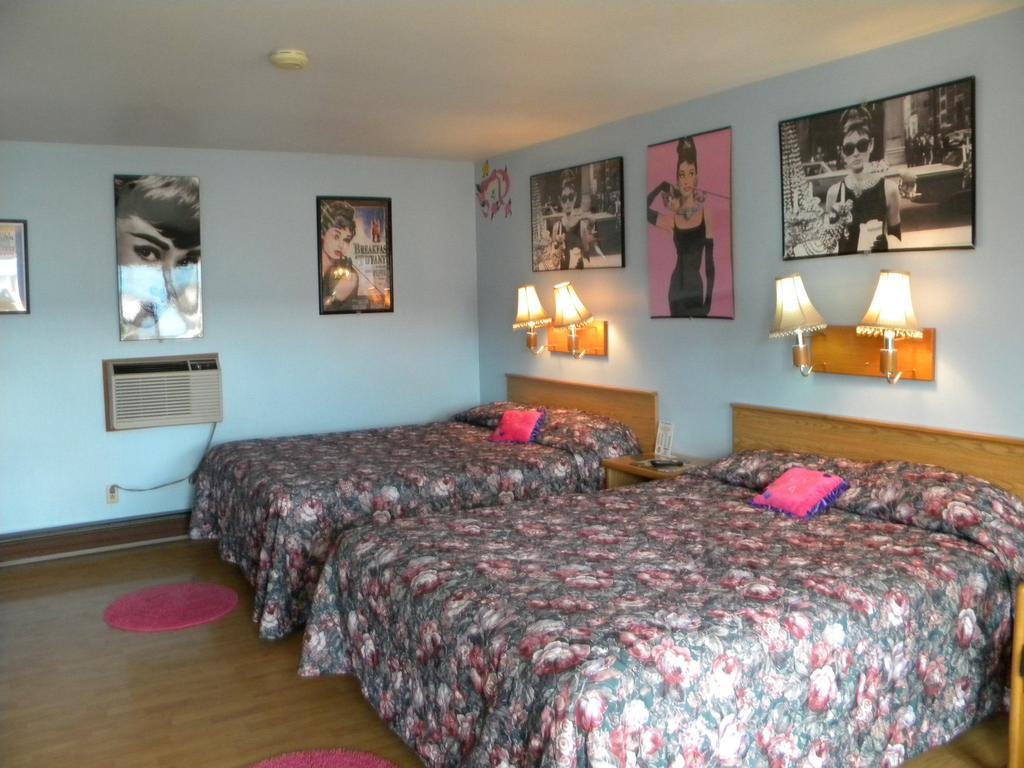 Blue And White Motel Kalispell Chambre photo
