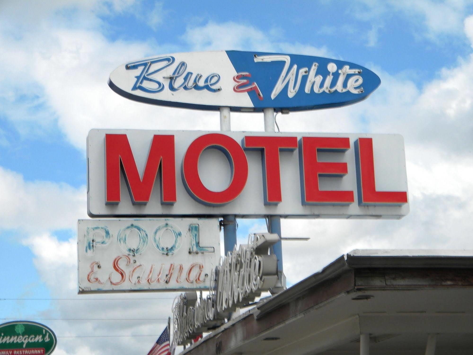 Blue And White Motel Kalispell Extérieur photo