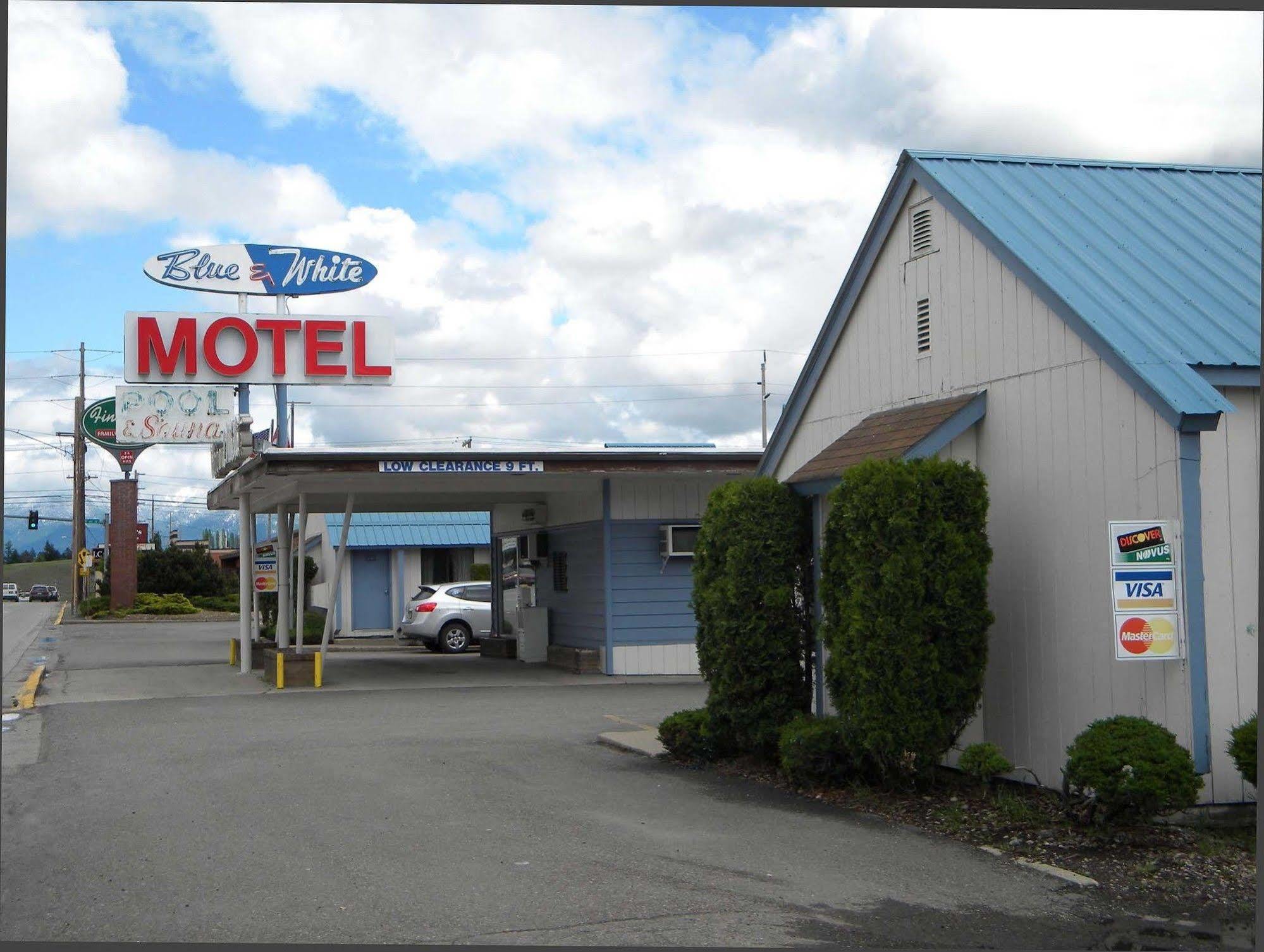 Blue And White Motel Kalispell Extérieur photo